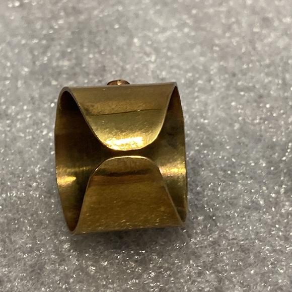 NWOT - Adjustable Style Brass Statement Ring Smooth Black Oval Stone - S⦠- Picture 10 of 14